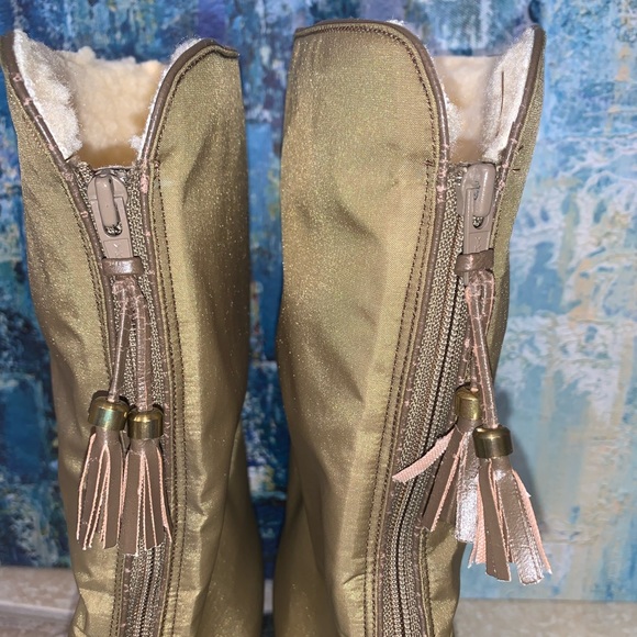 COBBIES satin Sherpa tassel boots women’s size 8.5 - Picture 4 of 16